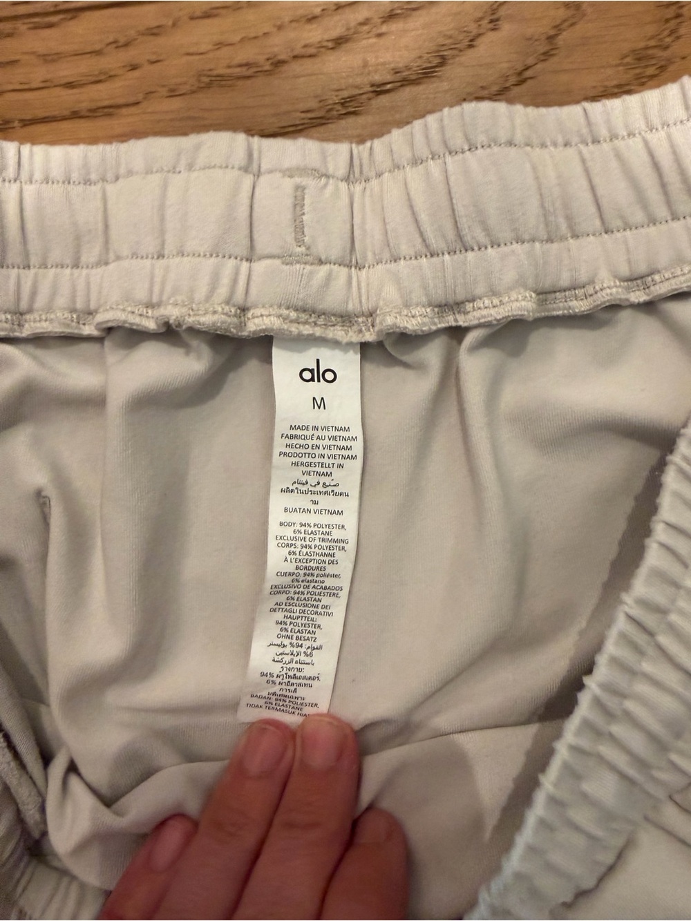 ALO Yoga Conquer Revitalize Pant - Cream - Sz M - Picture 3 of 8